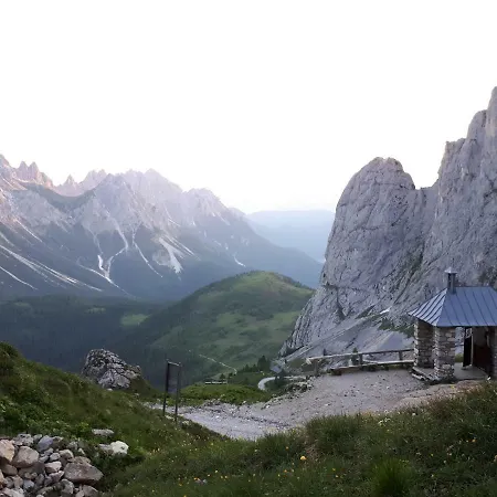 Bed & Breakfast Schlossar Haus